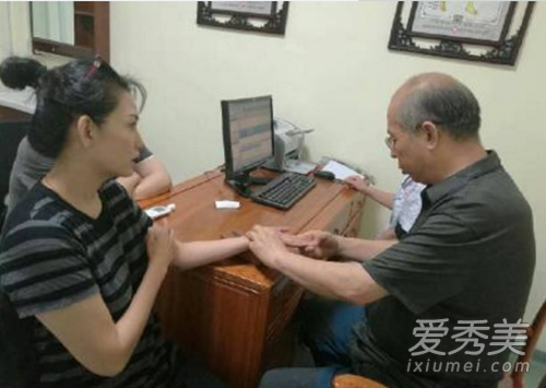 邱淑贞看病被偶遇是怎么回事 邱淑贞在哪里看病被偶遇