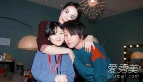 王菲与两女儿同台是怎么回事 王菲与两女儿同台是什么节目哪一期