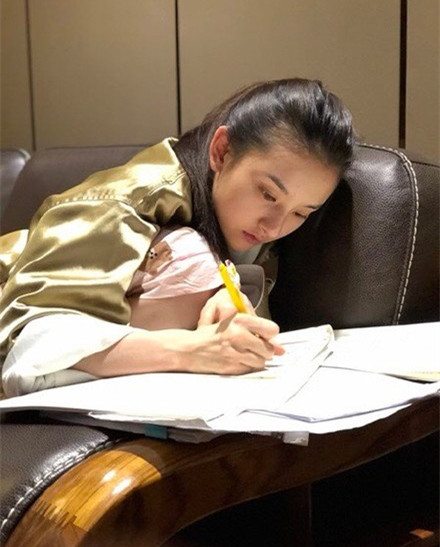 宋祖儿通知书曝光是什么情况 宋祖儿被哪所学校录取