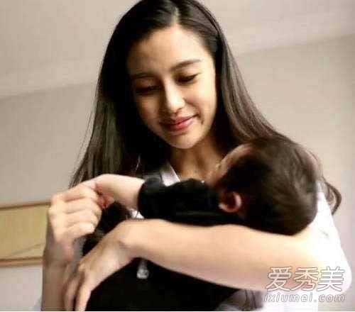 网曝小海绵哭闹是怎么回事 网曝小海绵哭闹是什么情况
