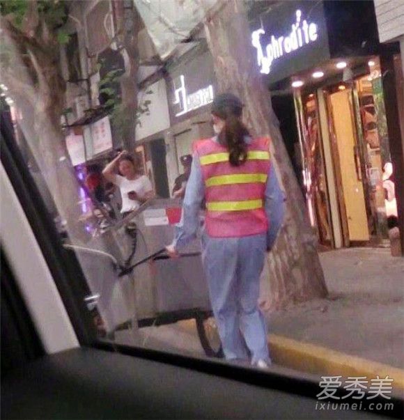 唐嫣化身清洁工做什么 唐嫣获“最美清洁工”称号