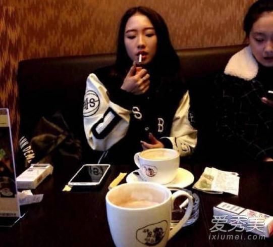 孟美岐抽烟图片是真的吗 孟美岐黑历史419