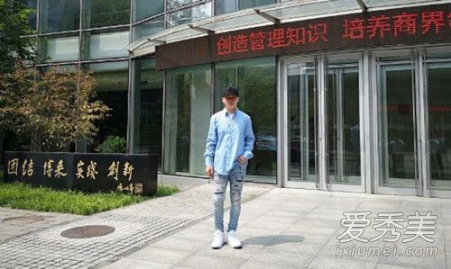 胡彦斌称将入学是怎么回事 胡彦斌为什么称将入学