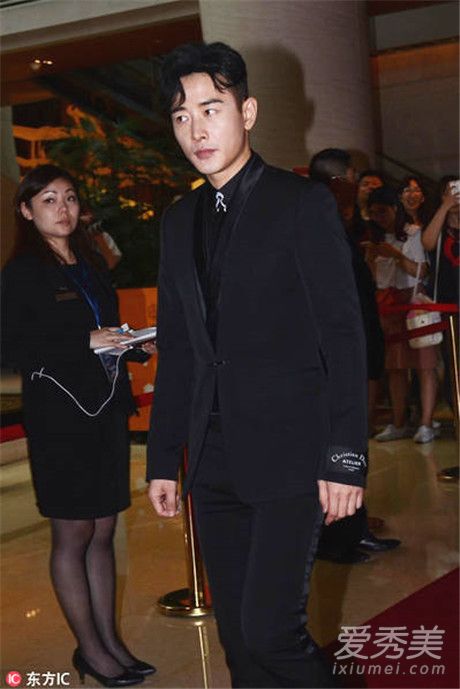 罗晋外出遭追拍什么情况 罗晋外出遭谁的追拍