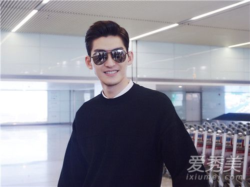 张翰晒与同学聚会是怎么回事 张翰同学聚会照片是什么样子
