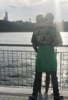 比伯海莉接吻是怎么回事 比伯海莉接吻是什么情况