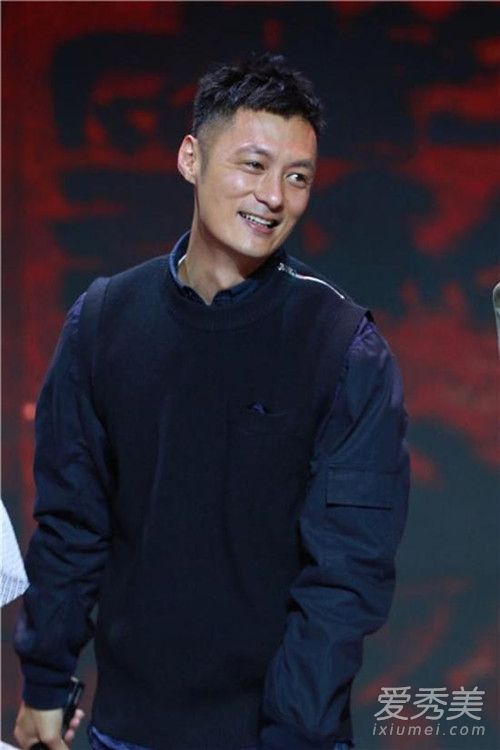 余文乐父亲节晒照怎么回事 余文乐父亲节晒和谁的合照