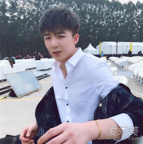 摩登兄弟宁哥结婚照是怎么回事 摩登兄弟宁哥女朋友是谁