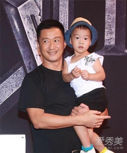 吴京晒儿子骑马是怎么回事 吴京儿子在哪里骑马