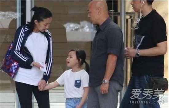 刘德华女儿正面照曝光 刘德华女儿正面照是什么样的