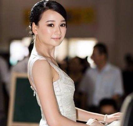 卓亨瑜替的哪个镜头 杨幂替身卓亨瑜整容前照片