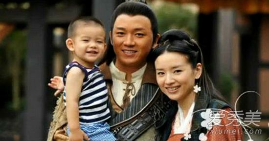 董洁儿子顶顶是潘粤明亲生的吗？董洁潘粤明为什么离婚