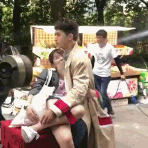 许魏洲公主抱乔欣是怎么回事 许魏洲为什么抱乔欣
