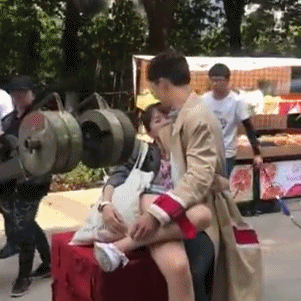 许魏洲公主抱乔欣是怎么回事 许魏洲为什么抱乔欣