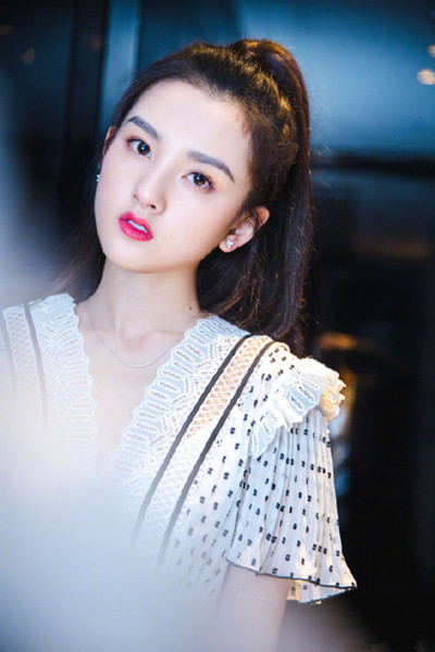 宋祖儿原名是什么 宋祖儿是不是舒畅的表妹