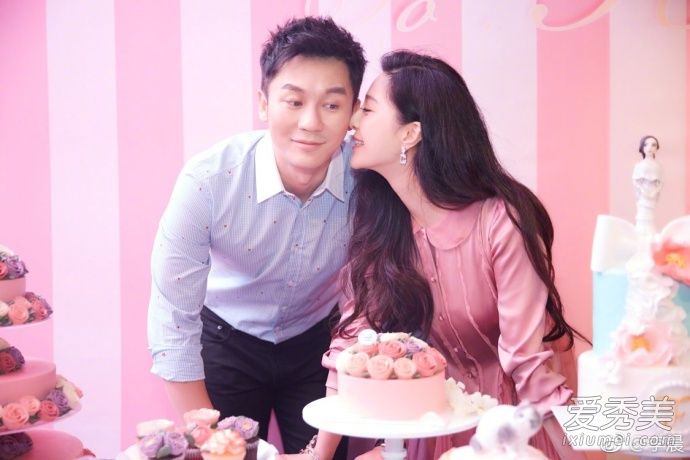 李晨求婚成功是真的吗 李晨范冰冰几月份在哪里结婚