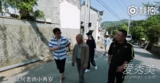 刘国梁小何炅两岁 何炅真冻龄男神本人!