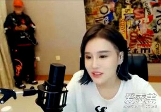 赵本山有几个孩子 赵本山有几个女儿
