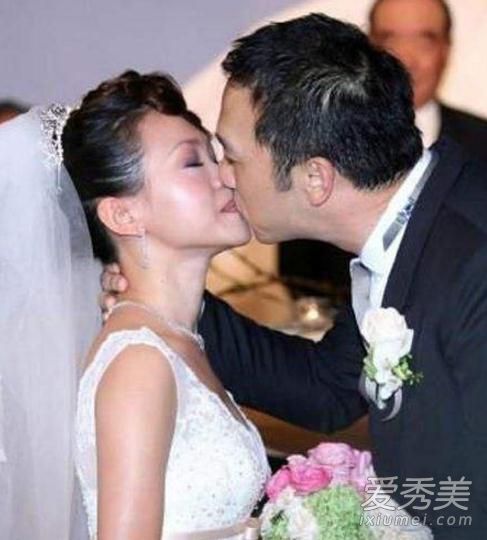 彭佳慧离婚原因是什么 彭佳慧老公是谁个人资料