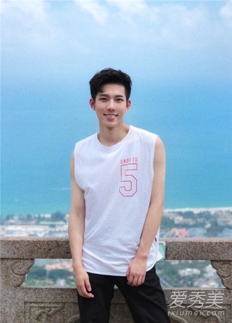 抖音许晋哲是谁 抖音许晋哲个人资料身高年龄微博