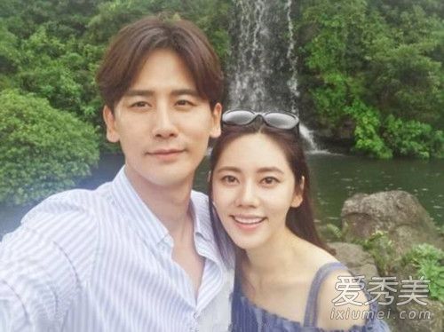 秋瓷炫产子是怎么回事 秋瓷炫是顺产还是剖腹产