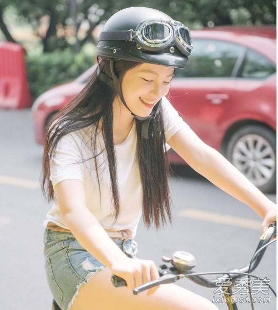 黄灿灿闺蜜是谁 黄灿灿闺蜜贺贝个人资料微博账号图片介绍