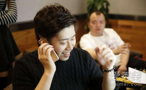 55开卢本伟吃鸡账号被封他是怎么回应的？