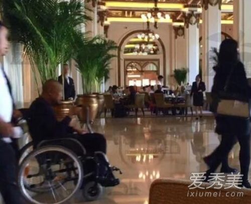 刘銮雄暴瘦坐轮椅 刘銮雄让关之琳下体塞高尔夫球是真的吗