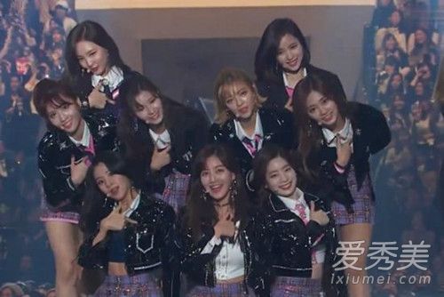 大势认证!粗卡TWICE获2017MAMA最佳女团奖！