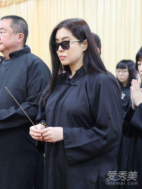 王祖贤自曝没男友感情空白 一心学佛无意复出