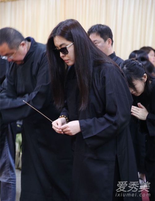 王祖贤自曝没男友感情空白 一心学佛无意复出