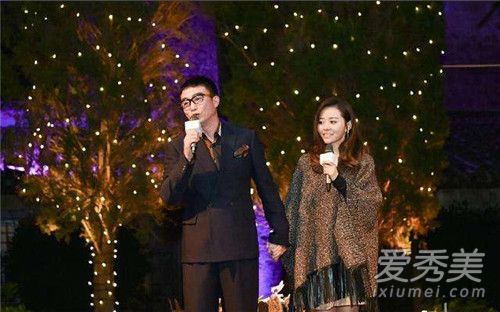 张靓颖晒右手照怎么回事 张靓颖为什么晒右手照
