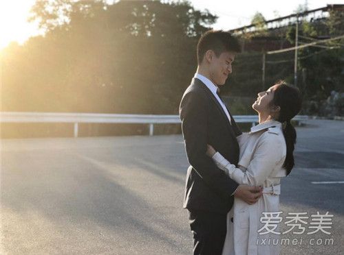 梁家辉小女儿定情照是什么样子 梁家辉小女儿男朋友是谁