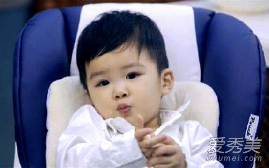 杨子黄圣依二胎儿子叫什么名字？