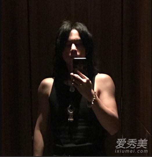 黄嘉伟的妻子邹筠是谁 黄嘉伟个人资料微博图片