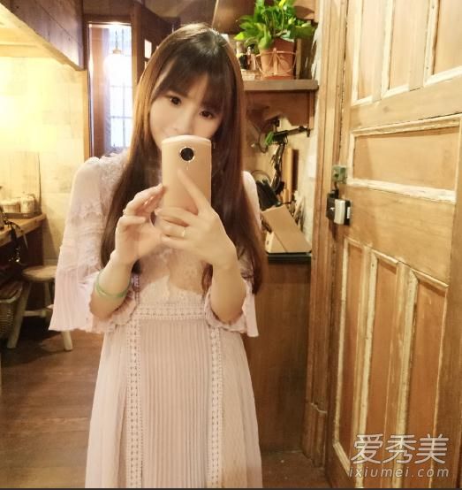 黄嘉伟的妻子邹筠是谁 黄嘉伟个人资料微博图片