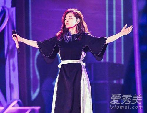 张靓颖被粉丝叫阿姨是怎么回事 张靓颖为什么被叫阿姨