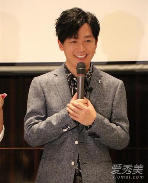 潘粤明手绘灭霸被点赞 潘粤明为什么会画画