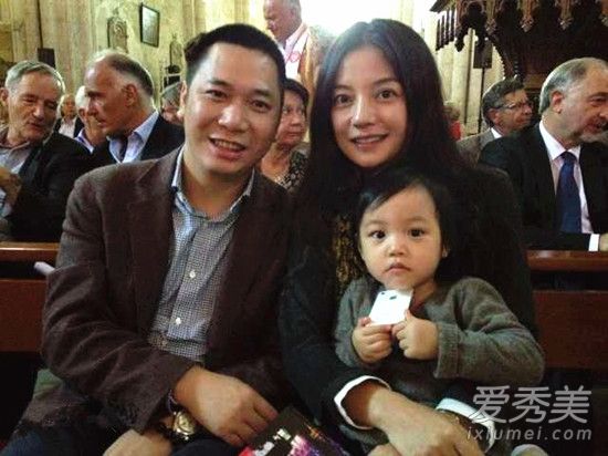 赵薇女儿小四月最新照片在哪儿看？