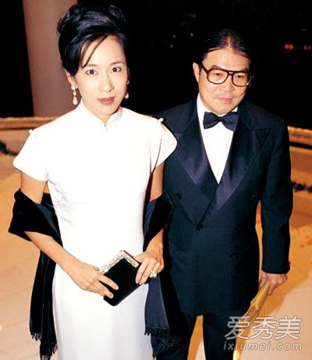 朱玲玲为什么和霍震霆离婚 朱玲玲现任老公是谁
