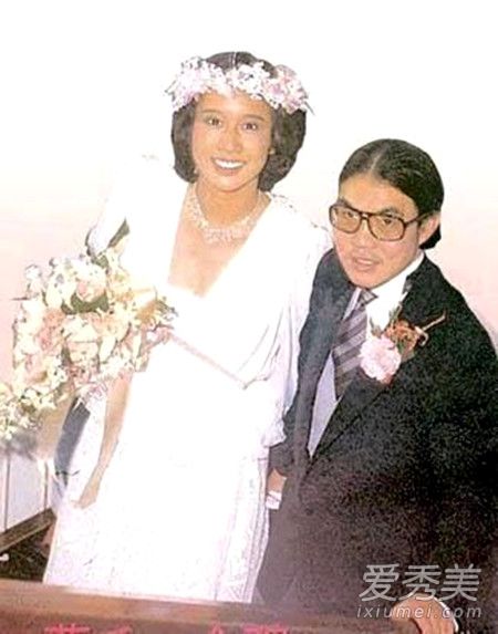 朱玲玲为什么和霍震霆离婚 朱玲玲现任老公是谁