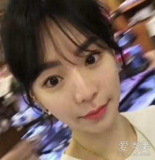 黄荷娜承认与朴有天分手是怎么回事 黄荷娜戏精学院微博