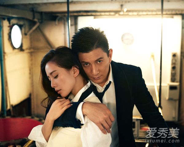 吴奇隆刘诗诗再曝婚纱照 深情拥吻甜蜜