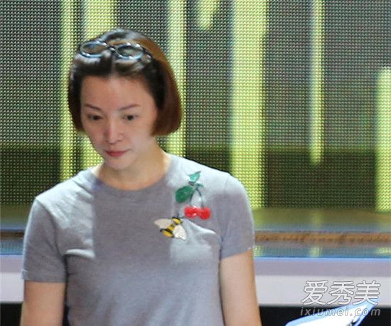 董卿素颜参加彩排 状态良好十分投入