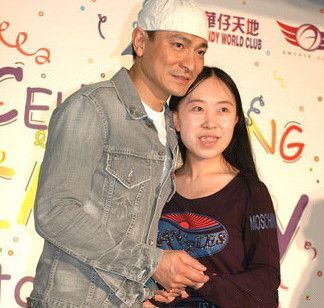 刘德华为杨丽娟还高利贷怎么回事