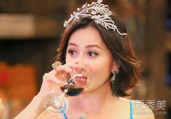 刘嘉玲买百年皇冠是怎么回事 刘嘉玲百年皇冠多少钱