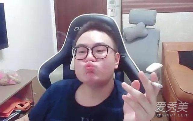 德云色黑莓是谁 德云色黑莓怎么凉了