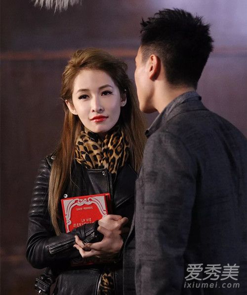 萧亚轩回归有什么新歌 萧亚轩回归之前做什么去了