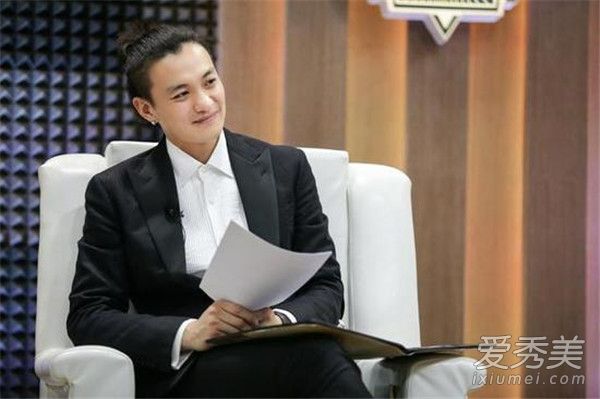 朱丹带女儿逛公园怎么回事 朱丹女儿几个月了