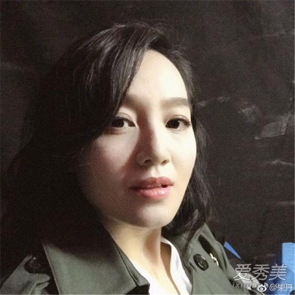 朱丹带女儿逛公园怎么回事 朱丹女儿几个月了